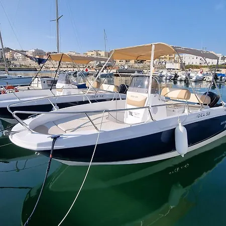 Elegante Drei In Vieste
