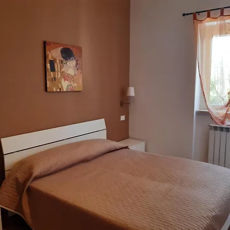 Elegante Drei In Apartment Vieste